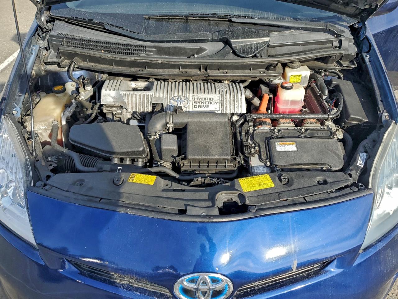 2014 TOYOTA PRIUS photo 11