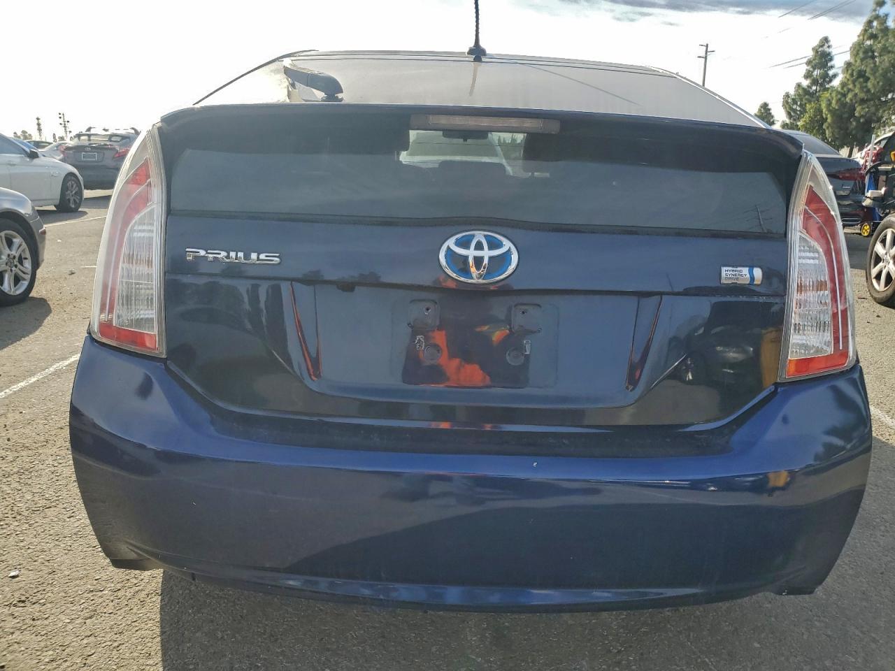 2014 TOYOTA PRIUS photo 6