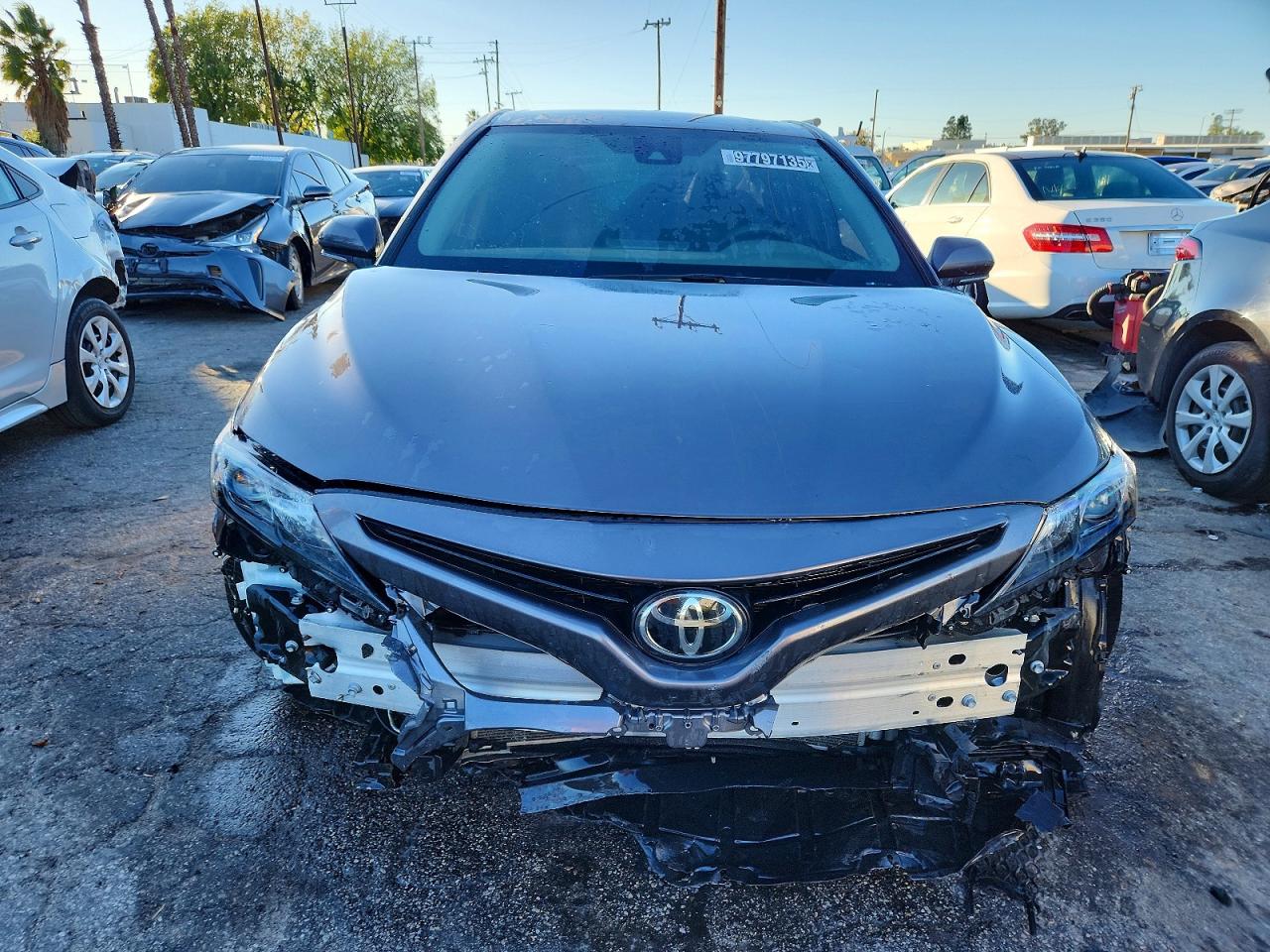 2023 TOYOTA CAMRY SE NIGHT SHADE photo 5