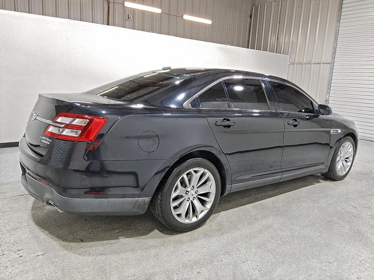 2015 FORD TAURUS LIMITED photo 3