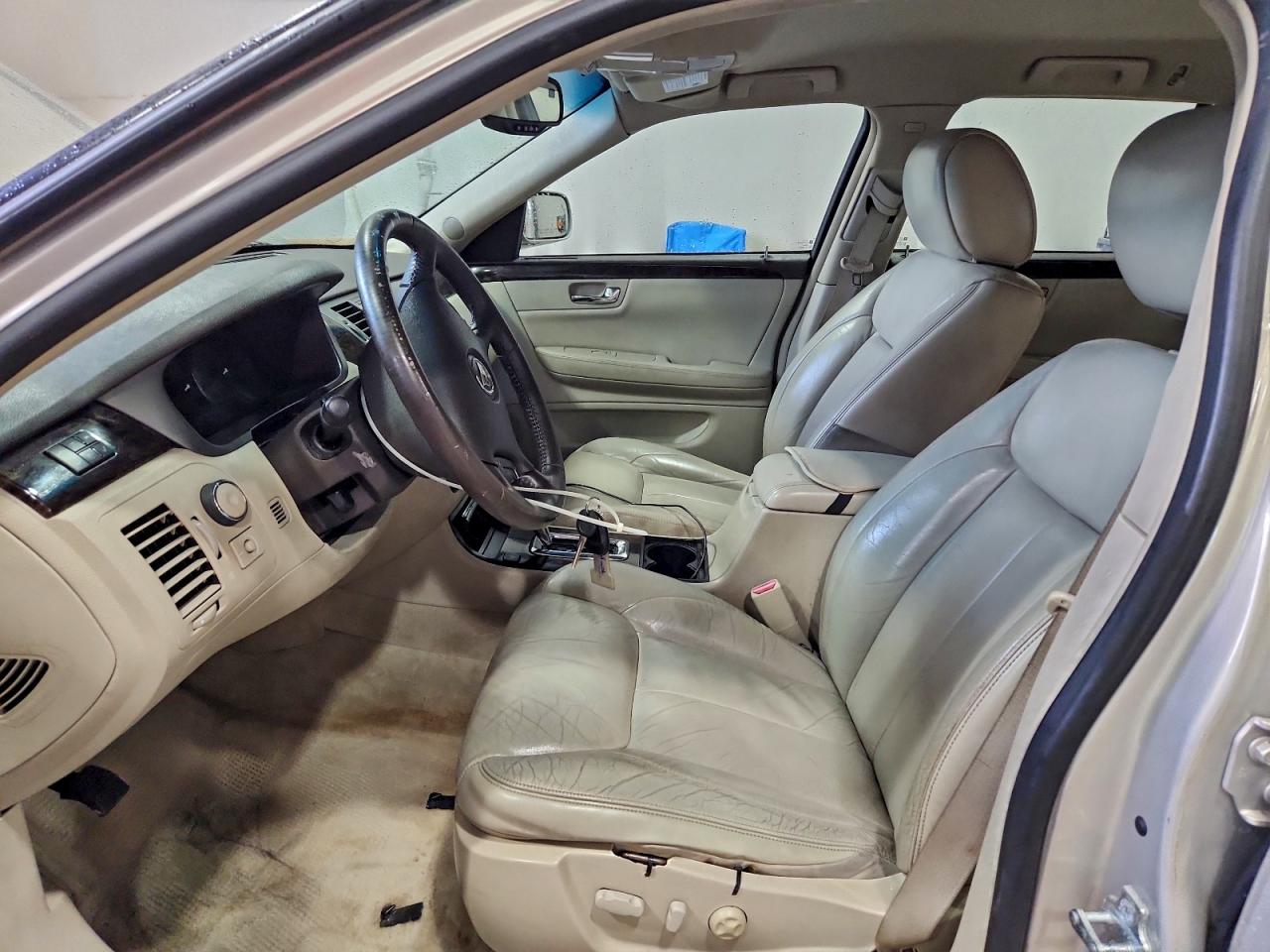 2009 CADILLAC DTS photo 7