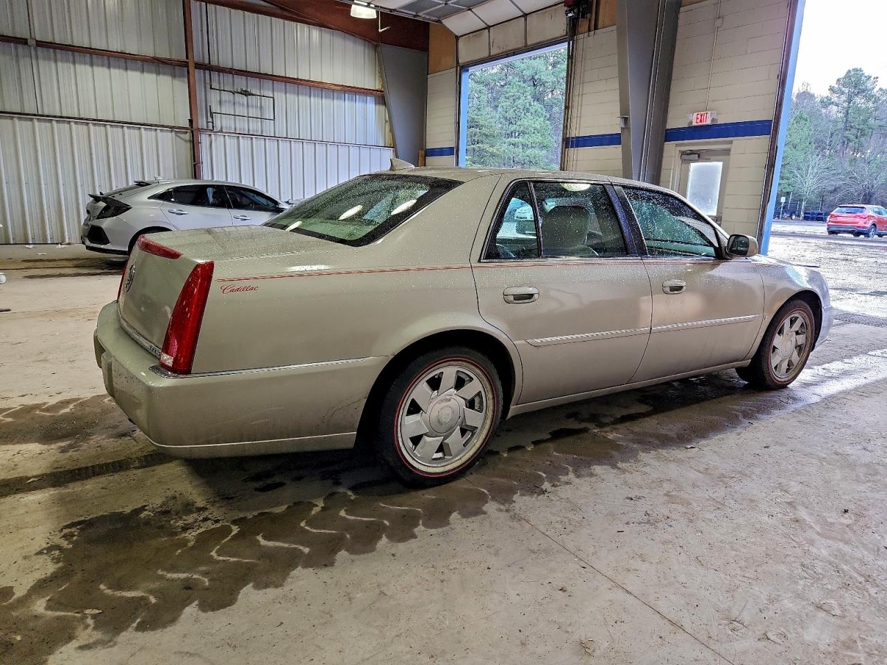 2009 CADILLAC DTS photo 3