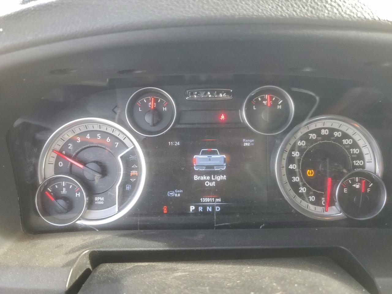 2015 RAM 1500 SLT photo 17