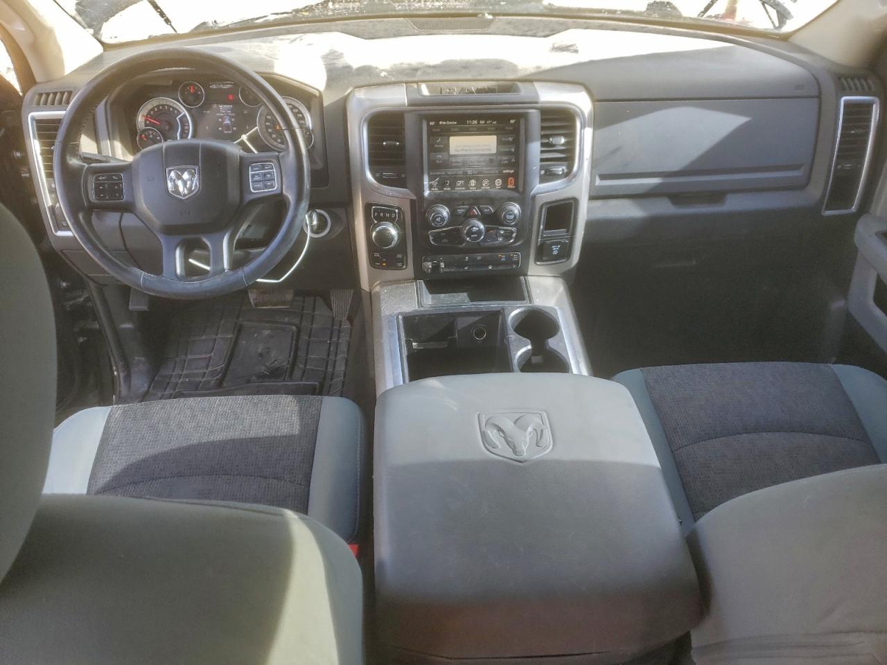 2015 RAM 1500 SLT photo 15
