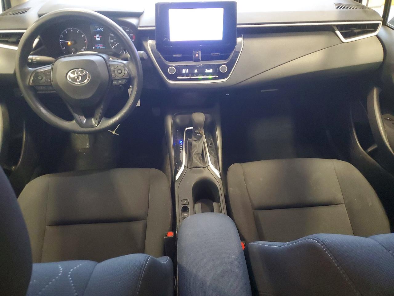 2024 TOYOTA COROLLA LE photo 8
