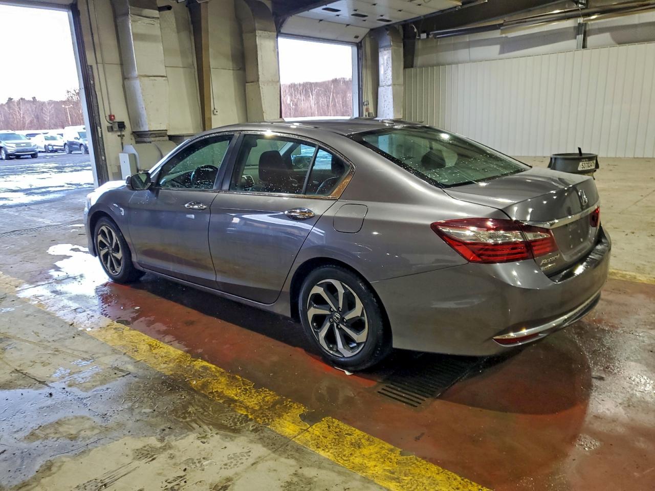 2017 HONDA ACCORD EXL photo 2