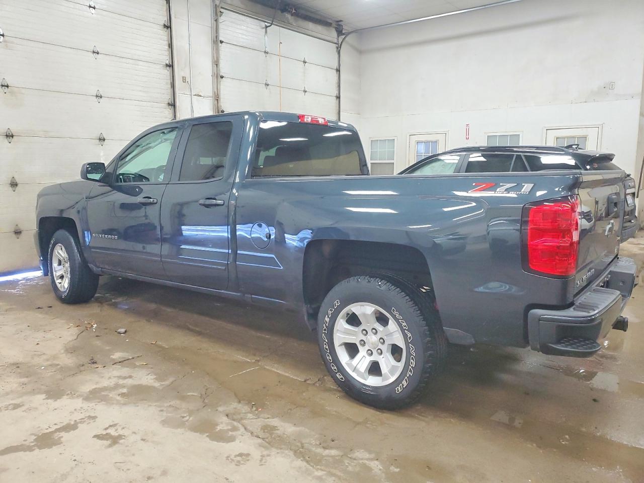 2018 CHEVROLET SILVERADO K1500 LT photo 3