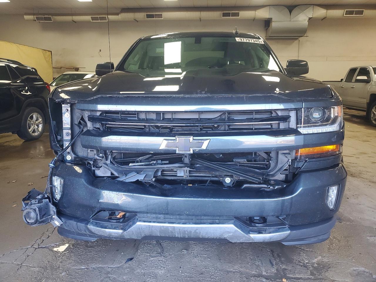 2018 CHEVROLET SILVERADO K1500 LT photo 9