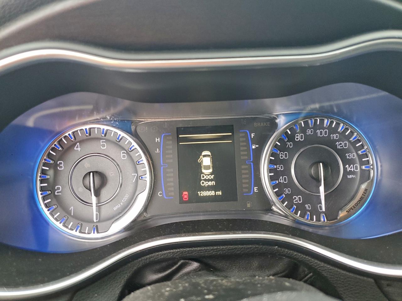 2016 CHRYSLER 200 LIMITED photo 9