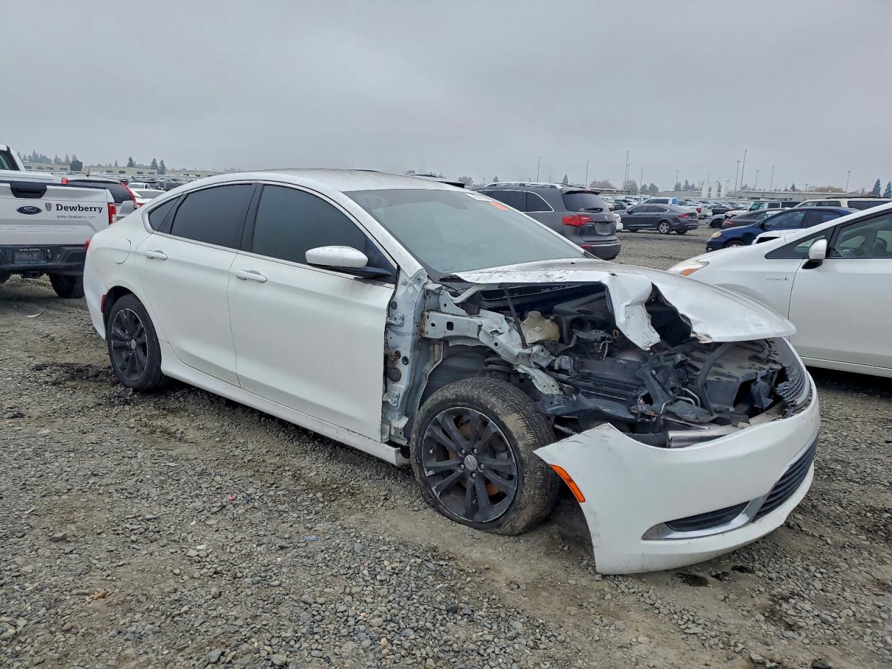 2016 CHRYSLER 200 LIMITED photo 4
