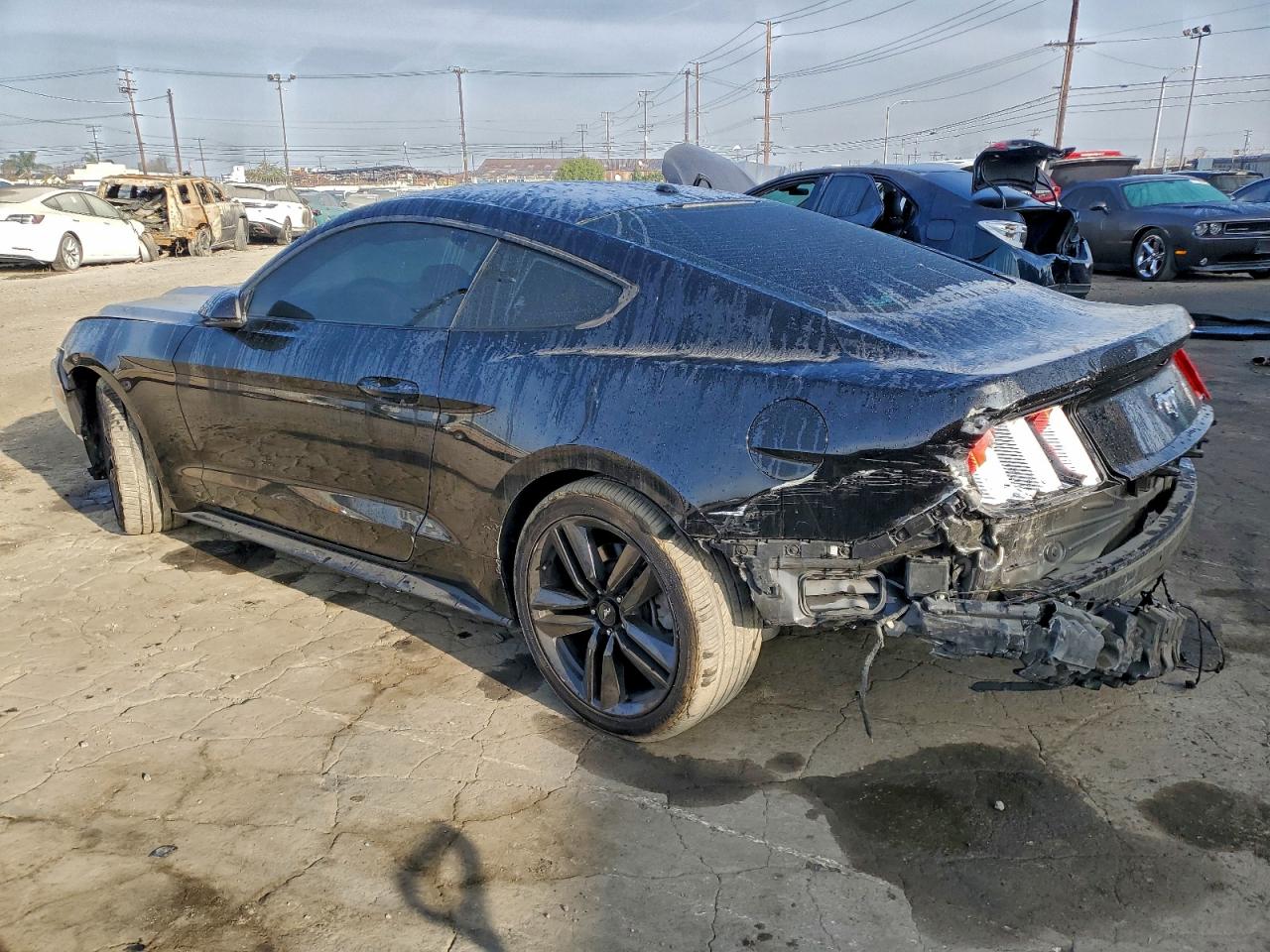 2017 FORD MUSTANG photo 3