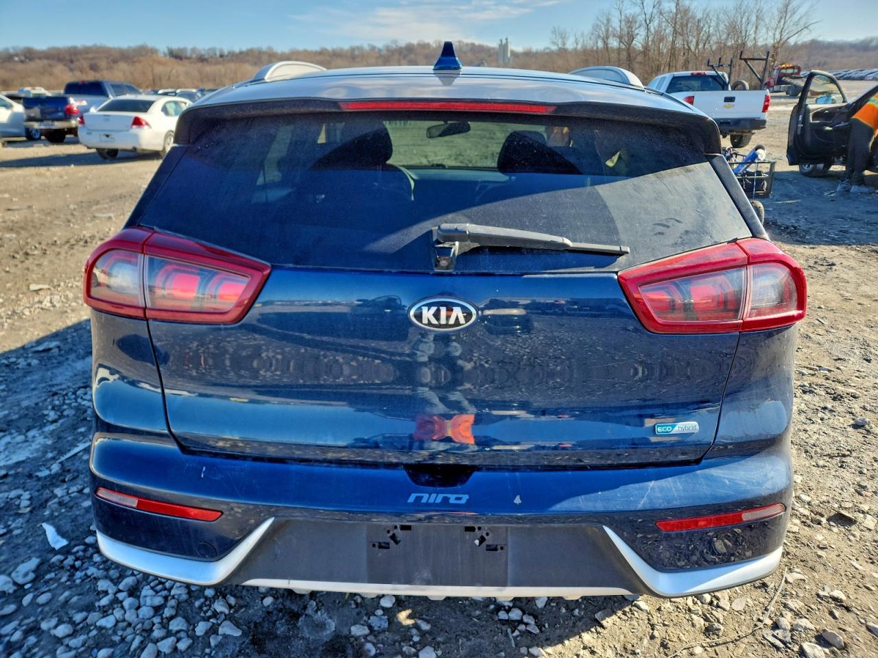 2017 KIA NIRO FE photo 6