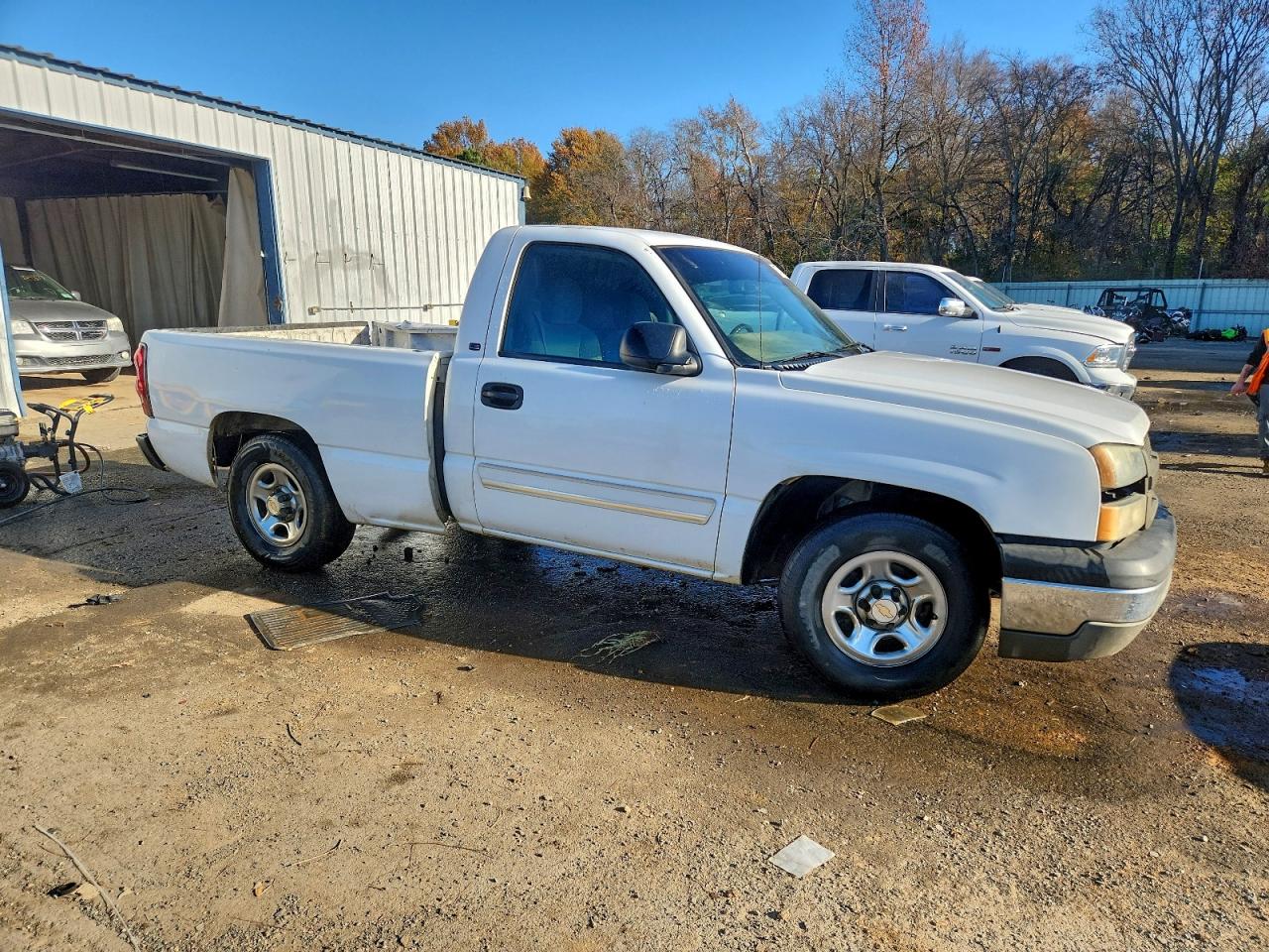 2004 CHEVROLET SILVERADO C1500 photo 4