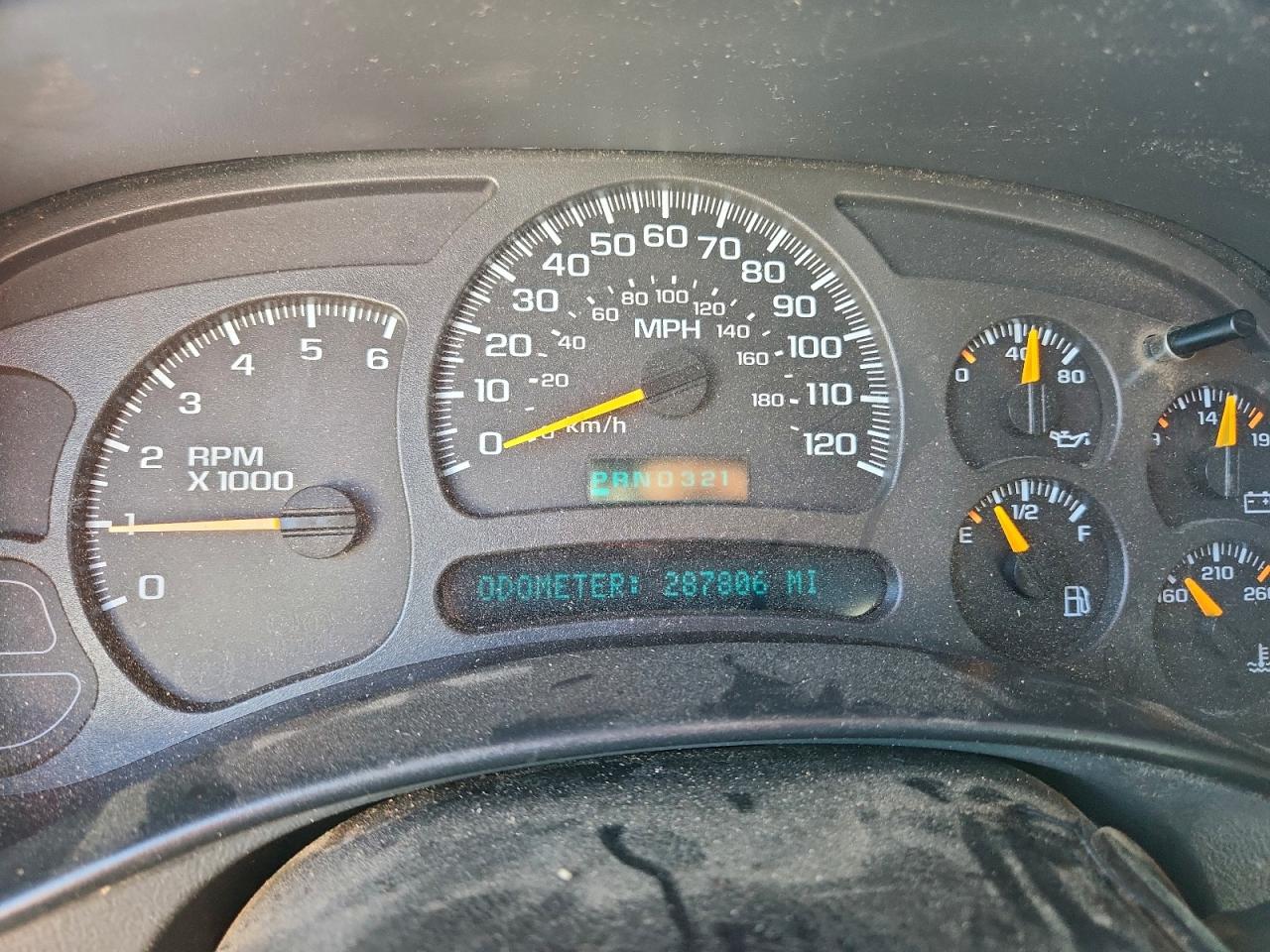 2004 CHEVROLET SILVERADO C1500 photo 9
