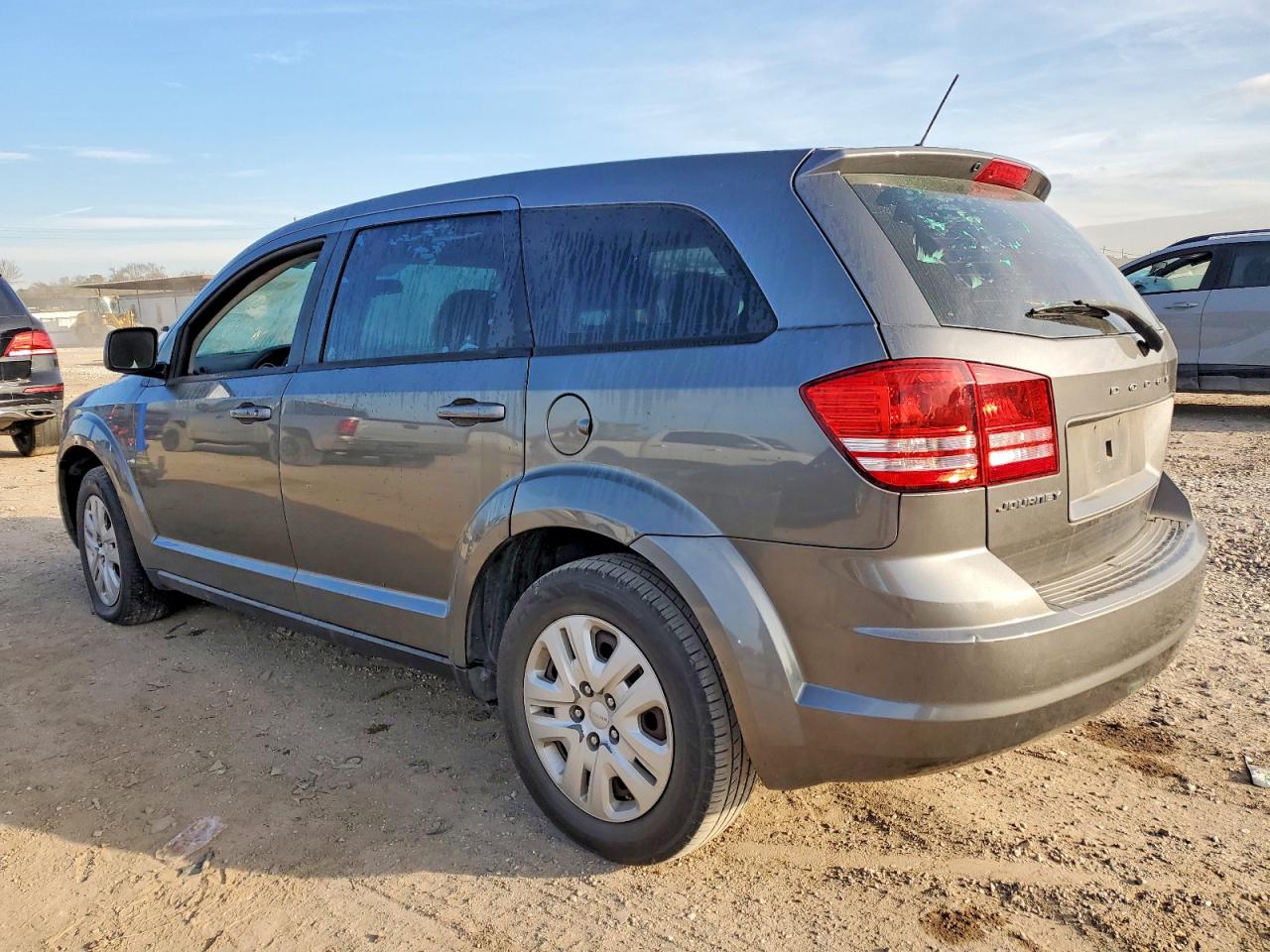2013 DODGE JOURNEY SE photo 2