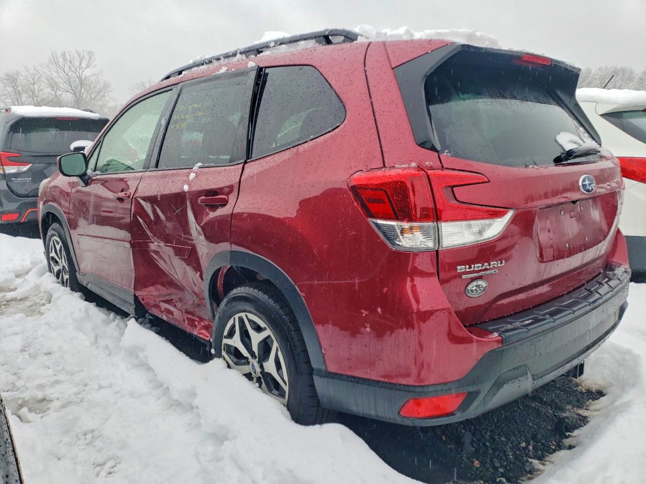 2022 SUBARU FORESTER PREMIUM photo 2