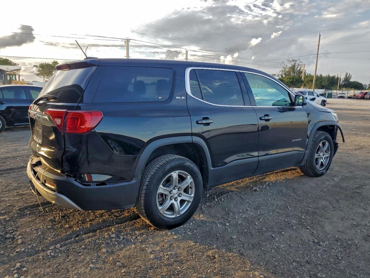 2019 GMC ACADIA SLE photo 3