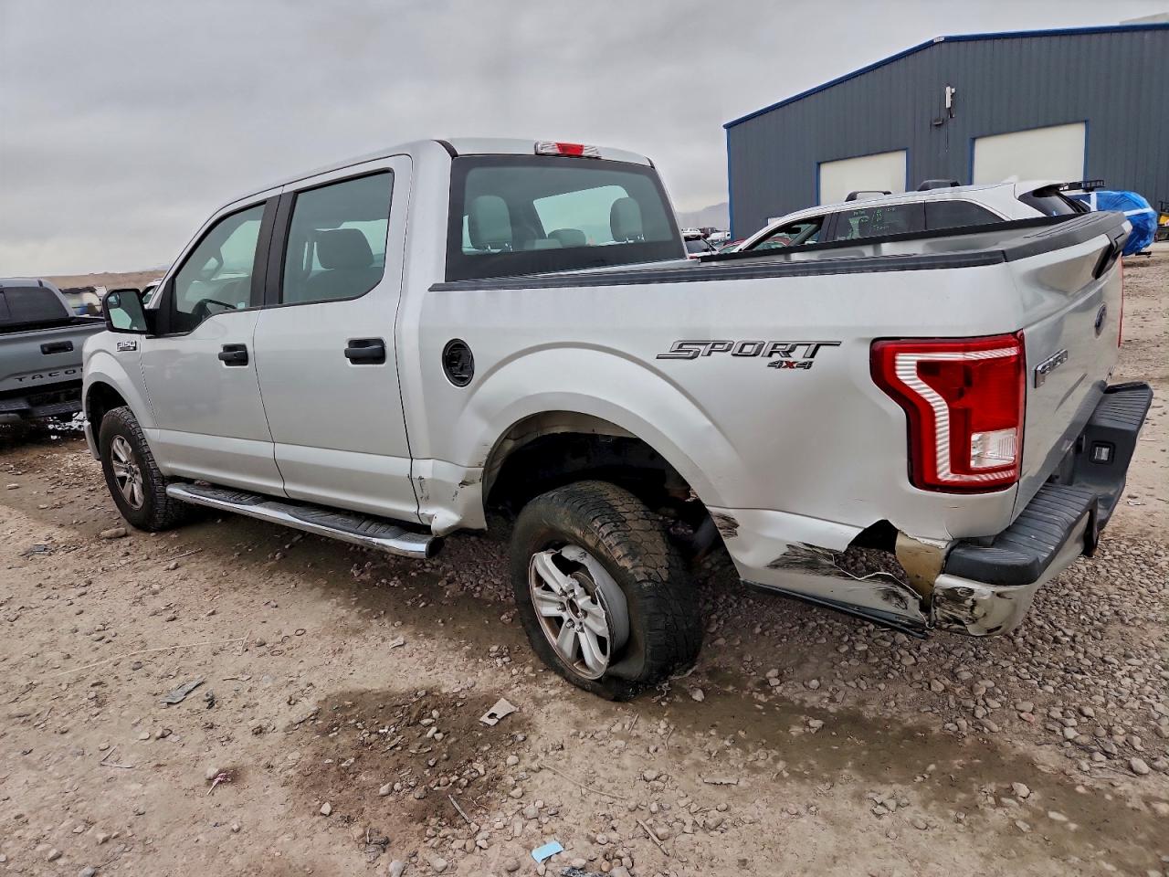 2015 FORD F150 SUPERCREW photo 2