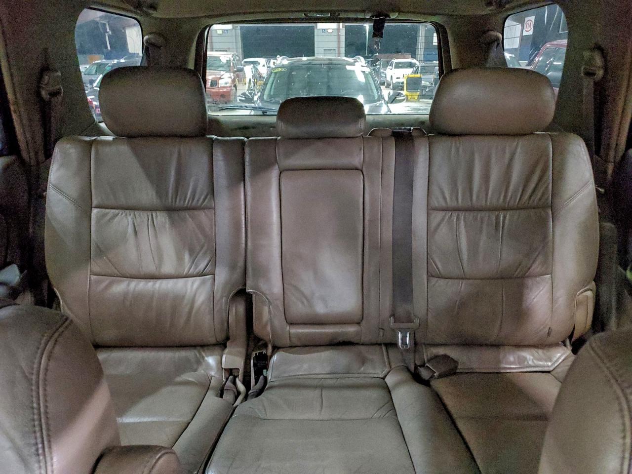 2004 TOYOTA SEQUOIA SR5 photo 10