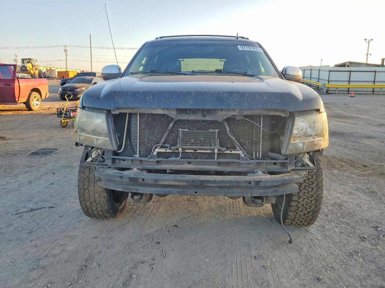 2010 CHEVROLET AVALANCHE LTZ photo 5