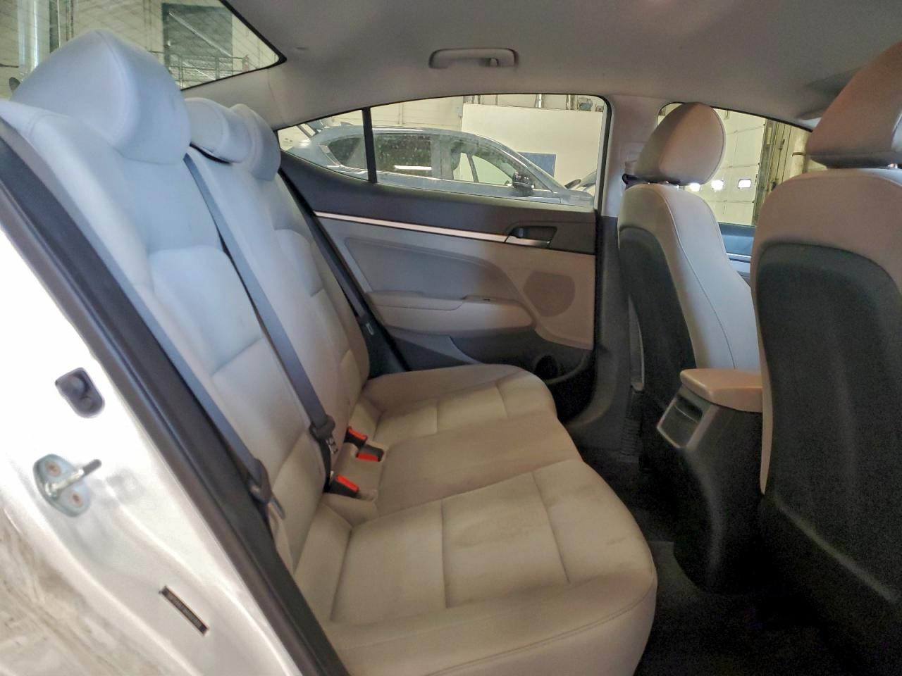 2017 HYUNDAI ELANTRA SE photo 19