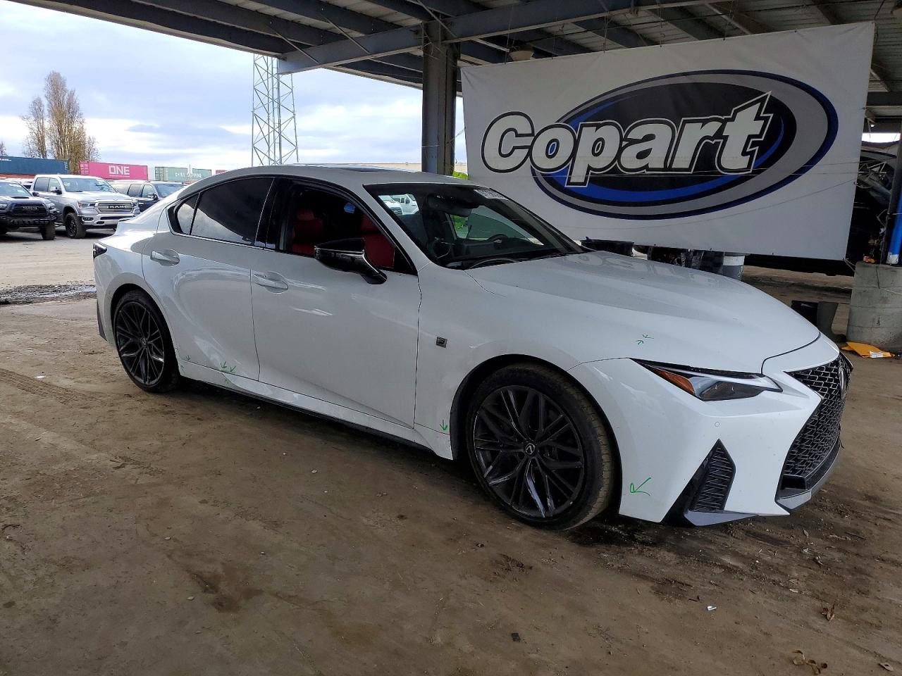 2025 LEXUS IS 500 F SPORT photo 4