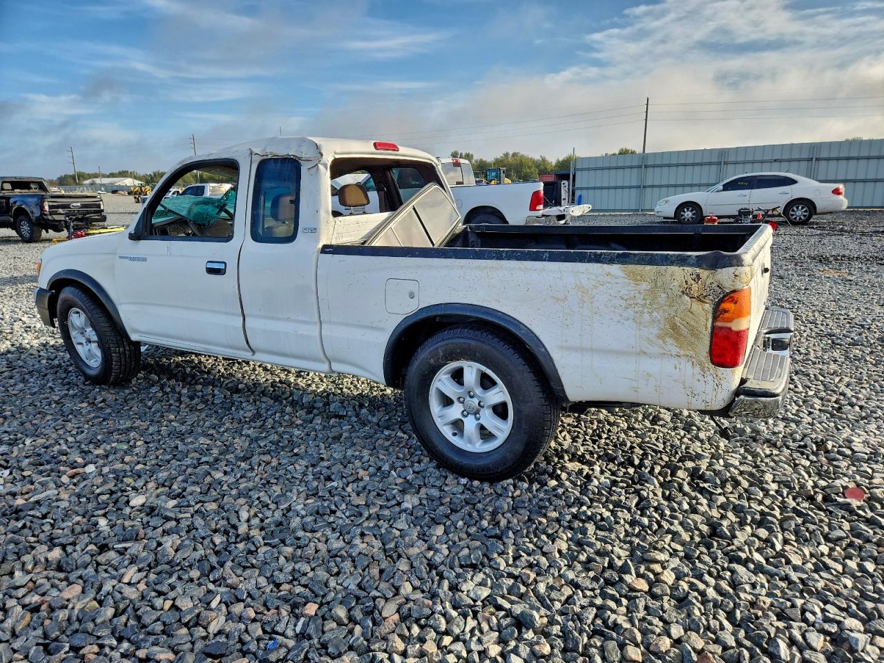1999 TOYOTA TACOMA XTRACAB photo 2