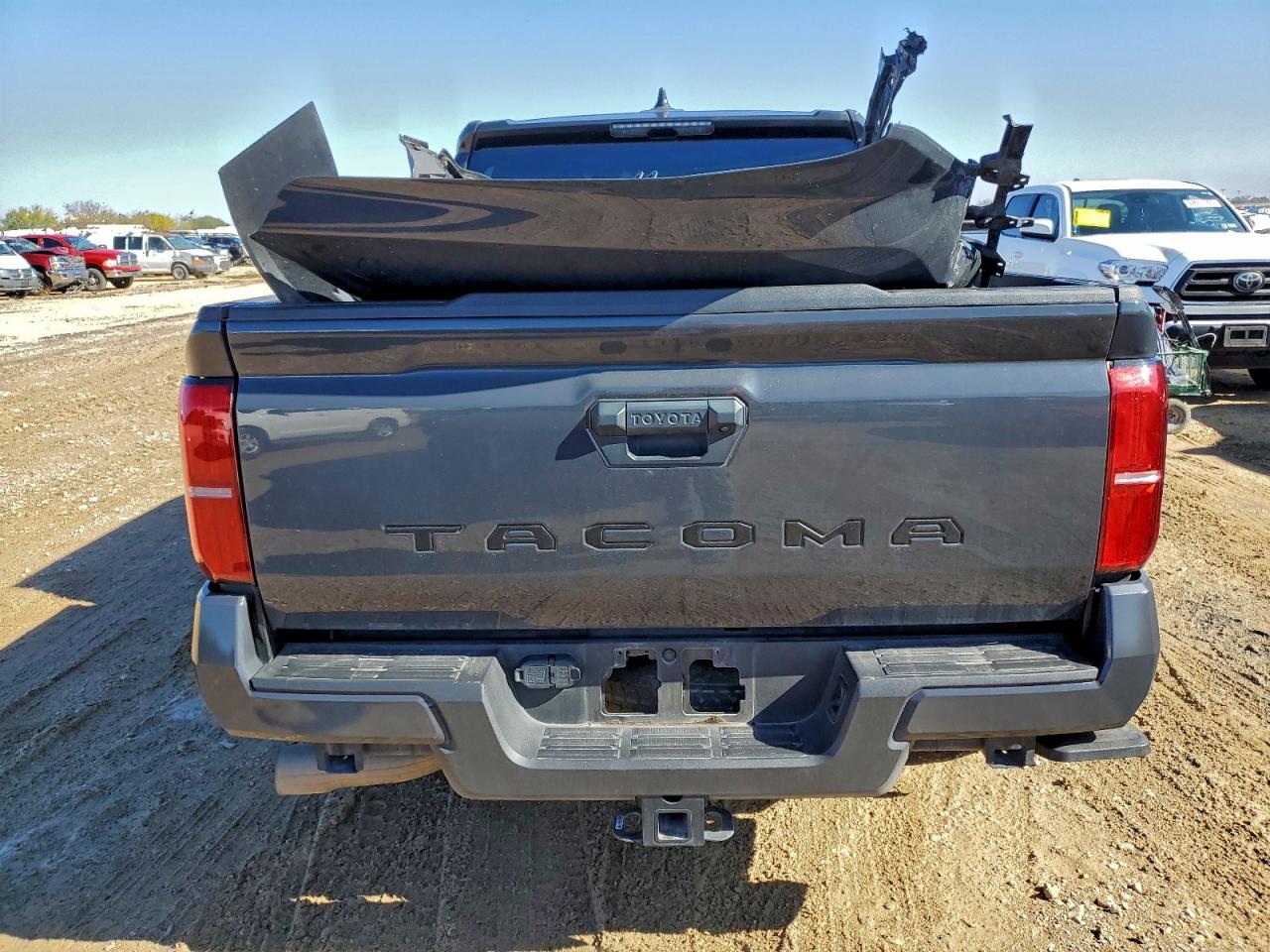 2024 TOYOTA TACOMA DOUBLE CAB photo 6