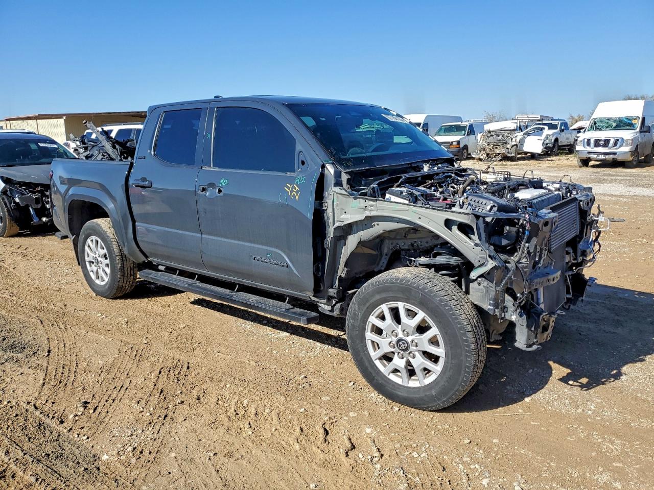 2024 TOYOTA TACOMA DOUBLE CAB photo 4