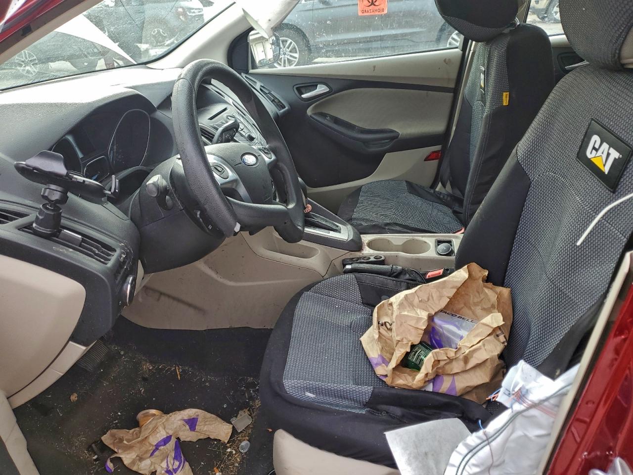 2014 FORD FOCUS SE photo 7