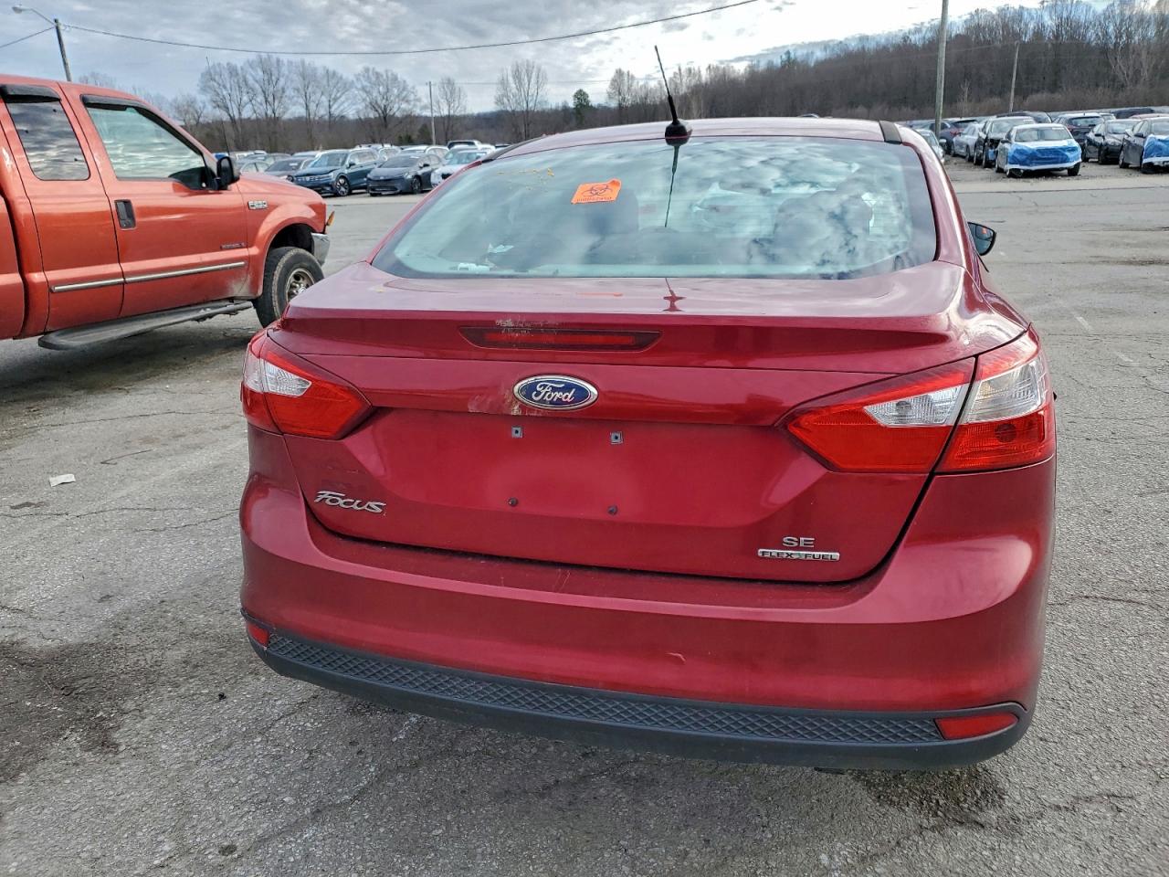 2014 FORD FOCUS SE photo 6