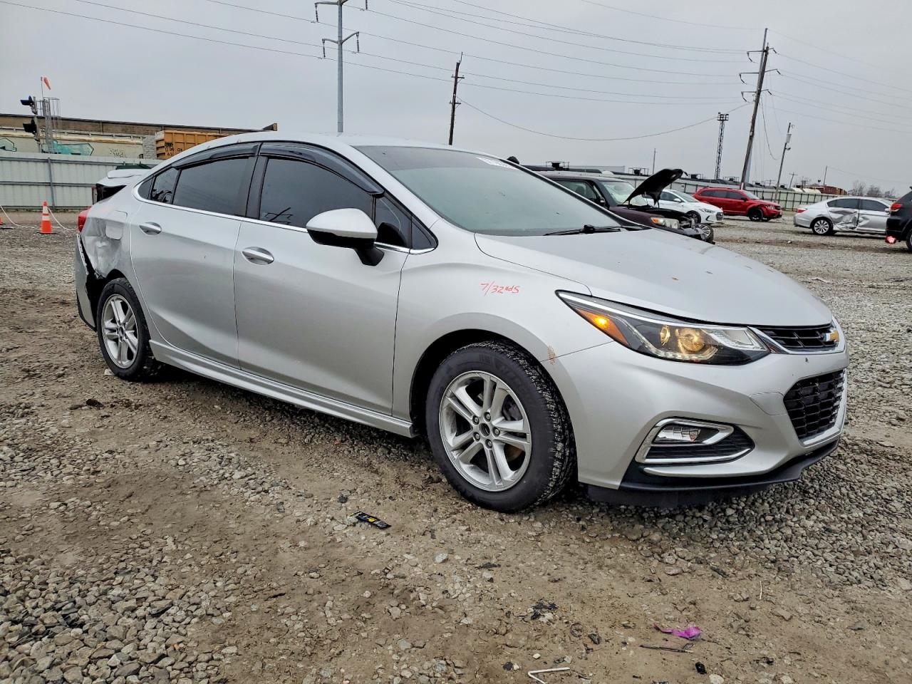 2017 CHEVROLET CRUZE LT photo 4