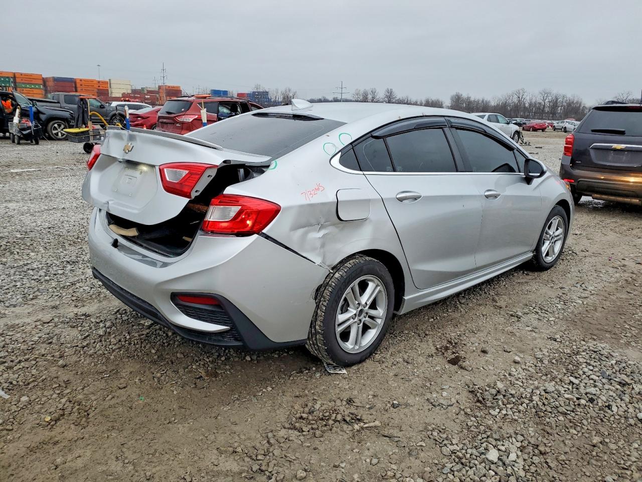 2017 CHEVROLET CRUZE LT photo 3