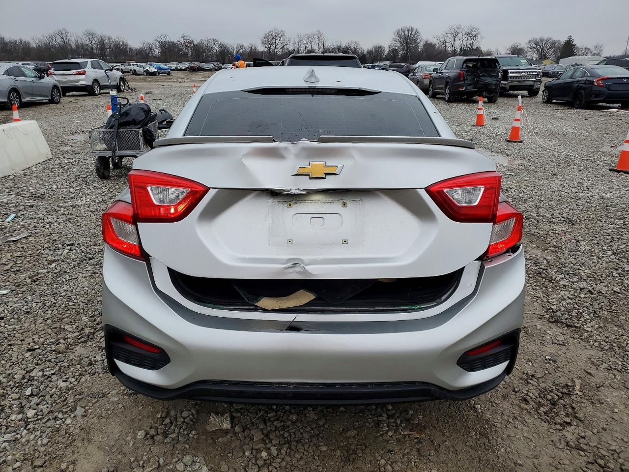 2017 CHEVROLET CRUZE LT photo 6