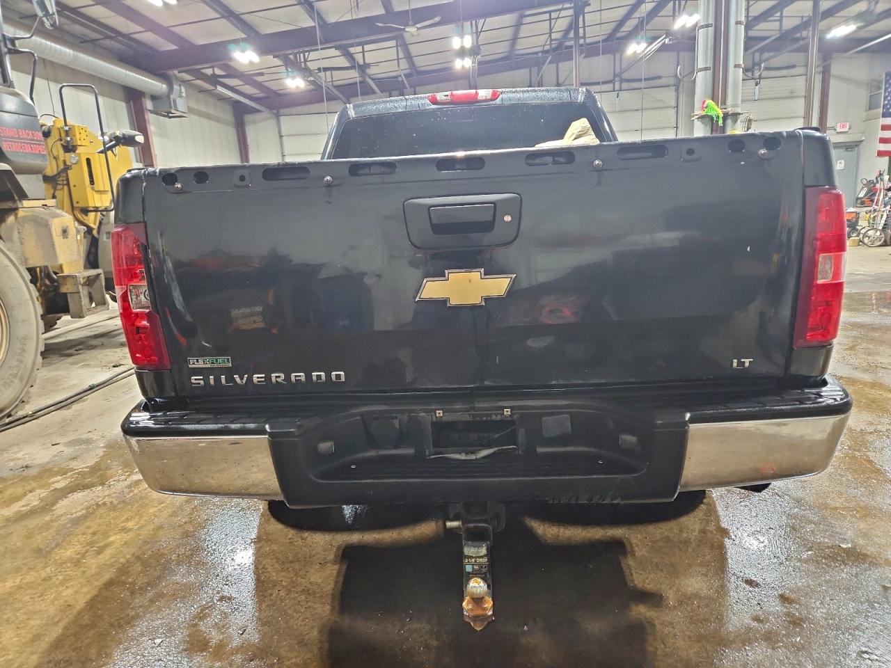2010 CHEVROLET SILVERADO K1500 LT photo 6