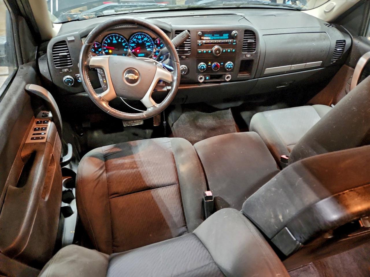 2010 CHEVROLET SILVERADO K1500 LT photo 8