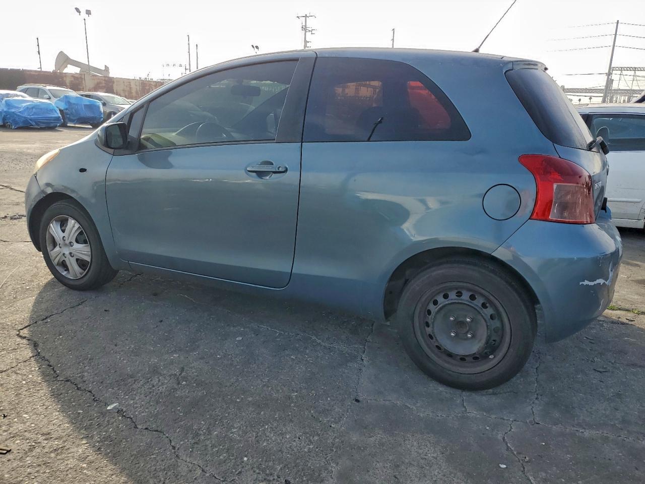 2008 TOYOTA YARIS photo 2