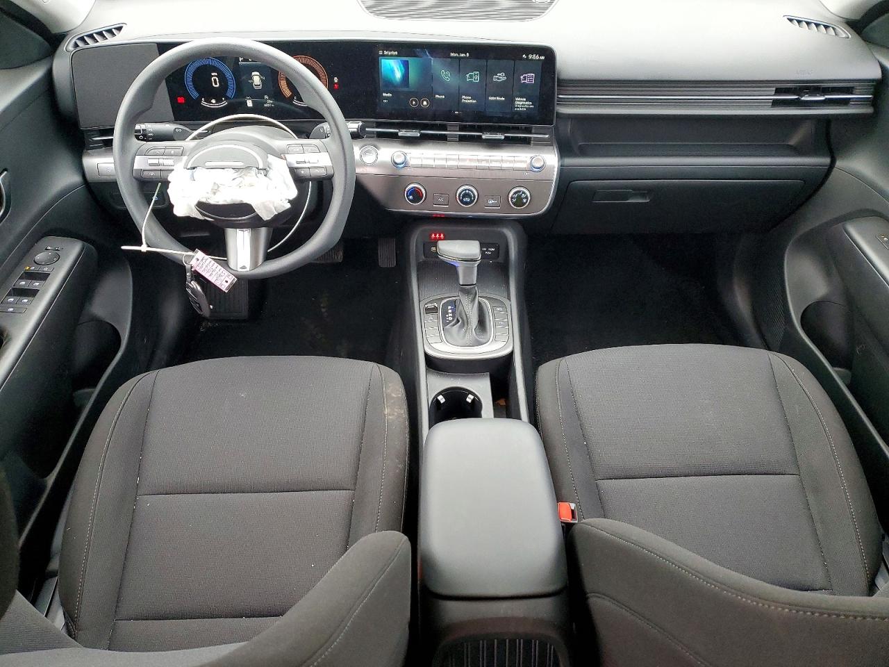 2025 HYUNDAI KONA SE photo 8