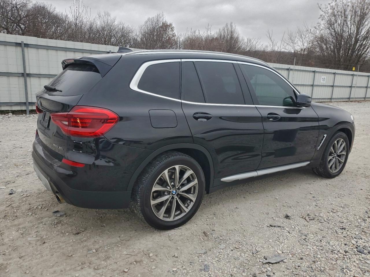 2019 BMW X3 SDRIVE30I photo 3