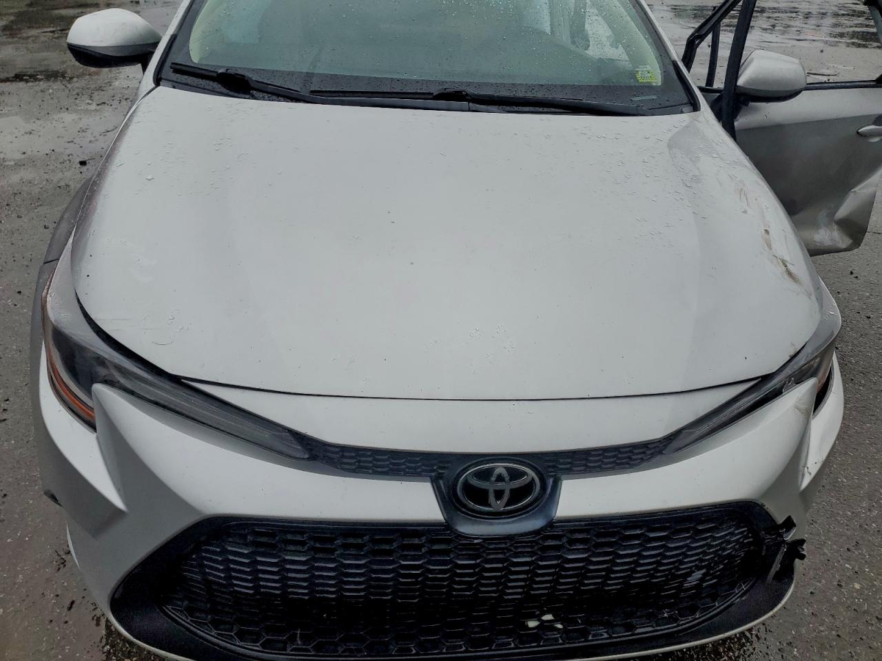 2022 TOYOTA COROLLA LE photo 11