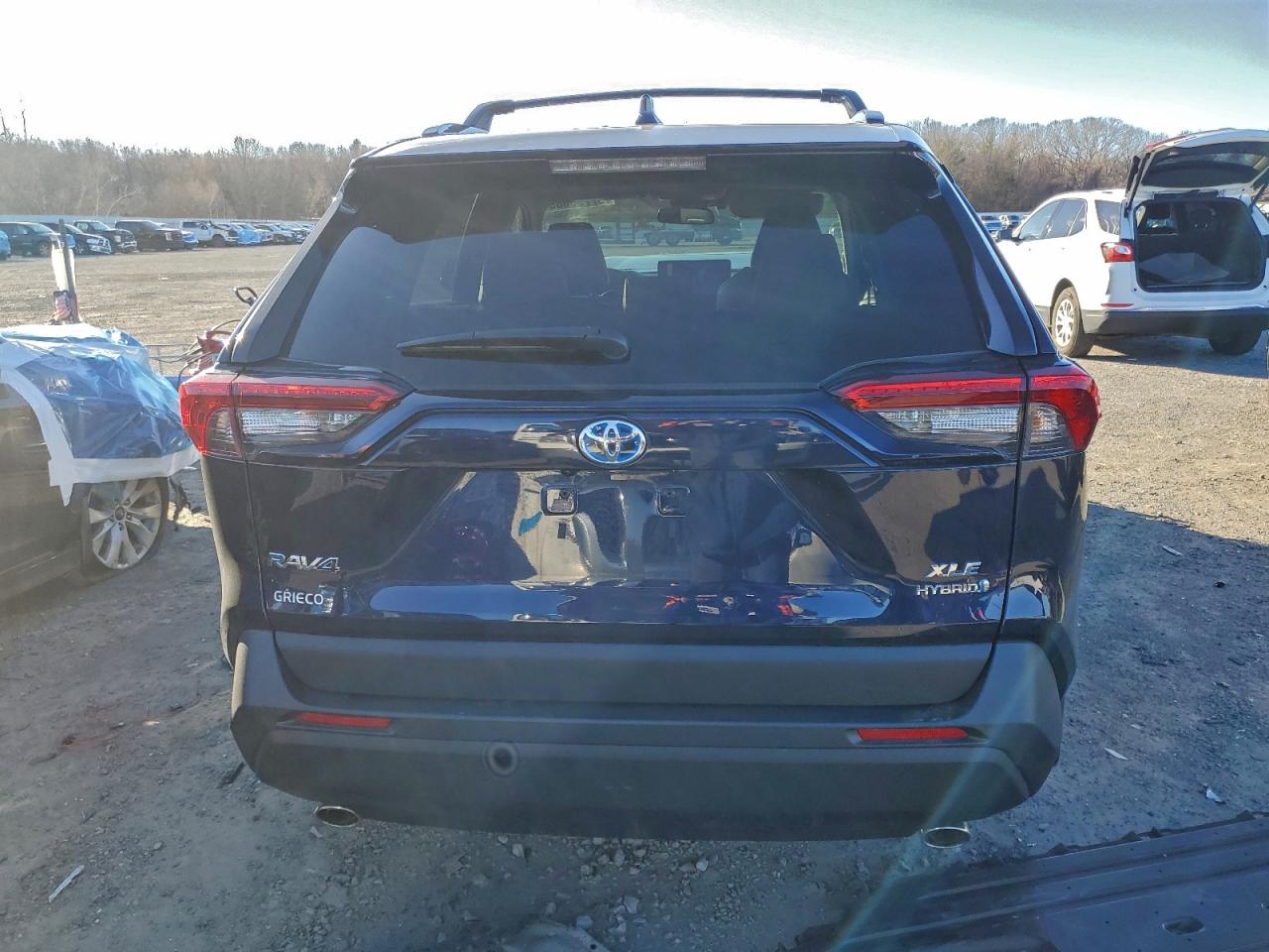 2024 TOYOTA RAV4 XLE PREMIUM photo 6