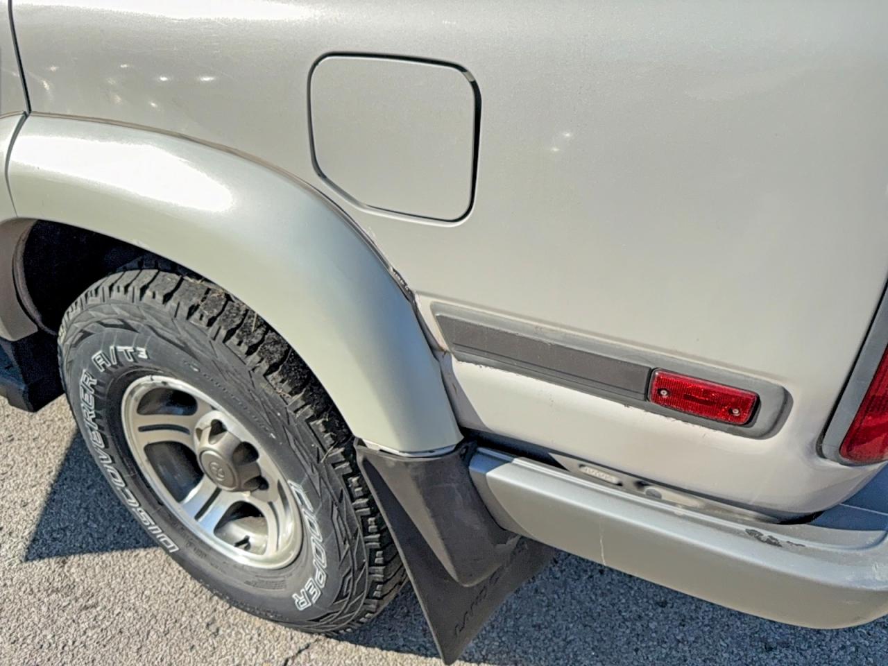 1997 TOYOTA LAND CRUISER HJ85 photo 12