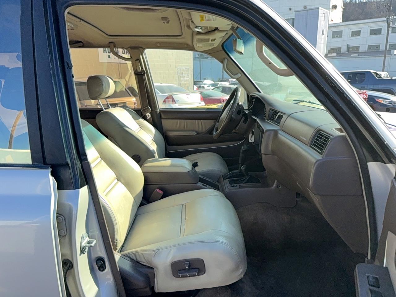 1997 TOYOTA LAND CRUISER HJ85 photo 5