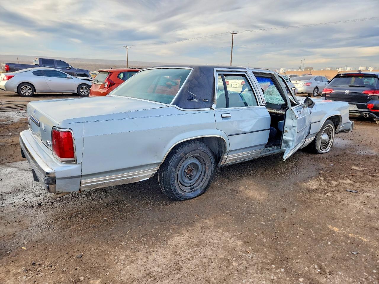 1990 FORD CROWN VICTORIA LX photo 3