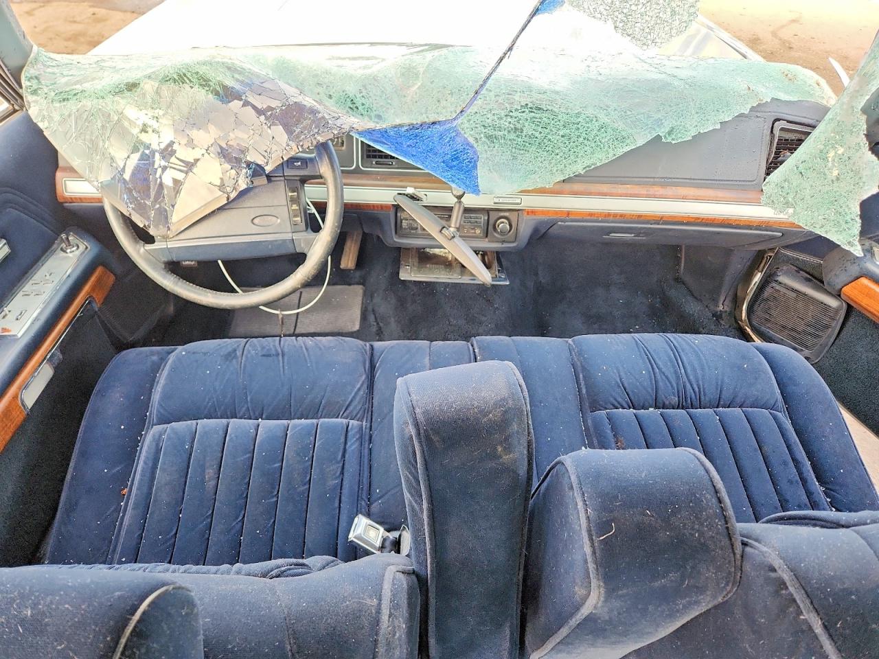 1990 FORD CROWN VICTORIA LX photo 8