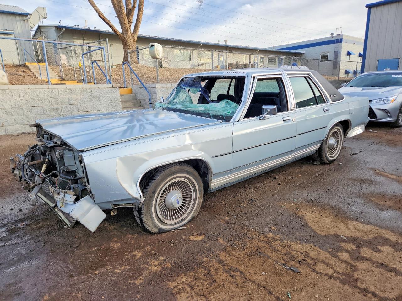 1990 FORD CROWN VICTORIA