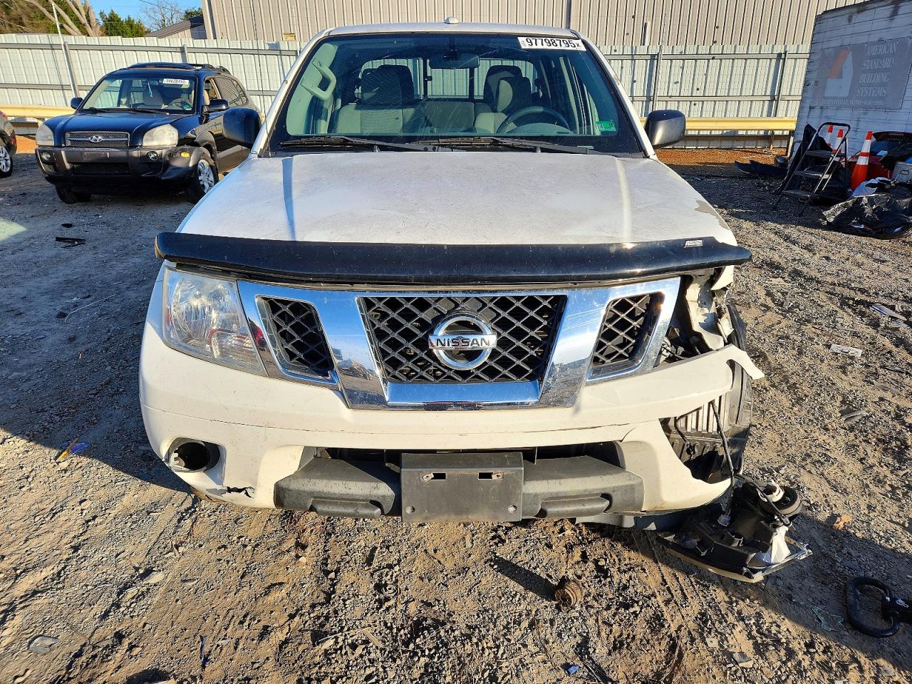 2018 NISSAN FRONTIER S photo 5