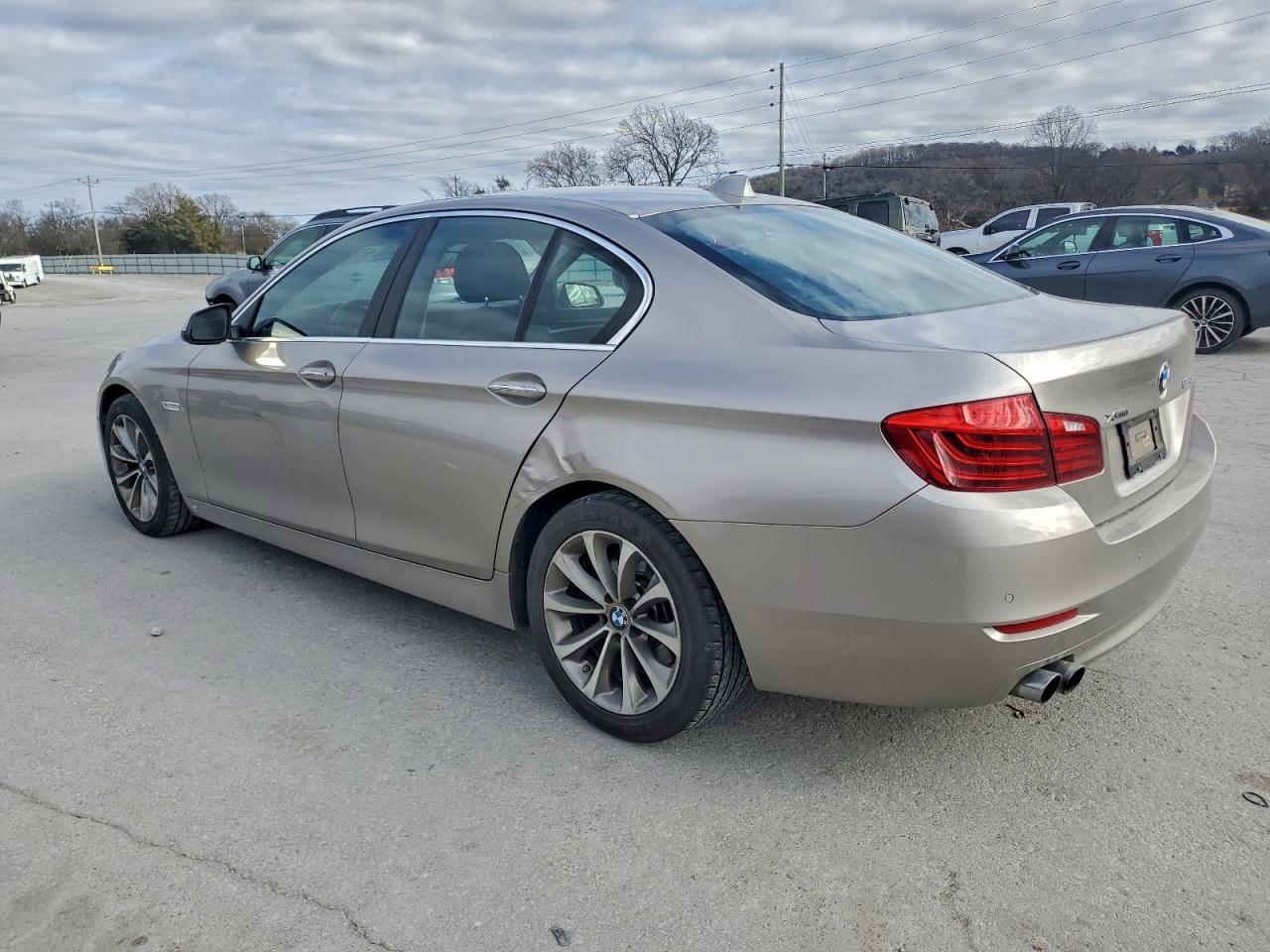 2016 BMW 528 XI photo 2