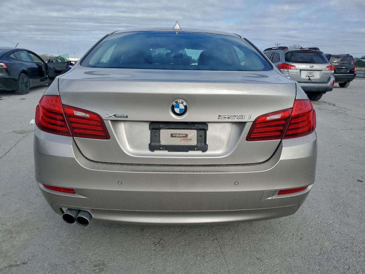 2016 BMW 528 XI photo 6