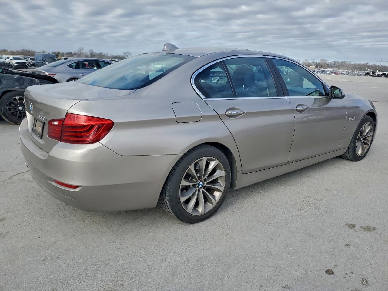 2016 BMW 528 XI photo 3